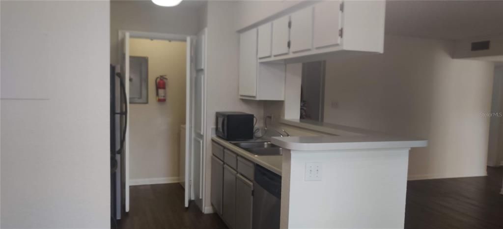 For Sale: $205,000 (3 beds, 2 baths, 1150 Square Feet)