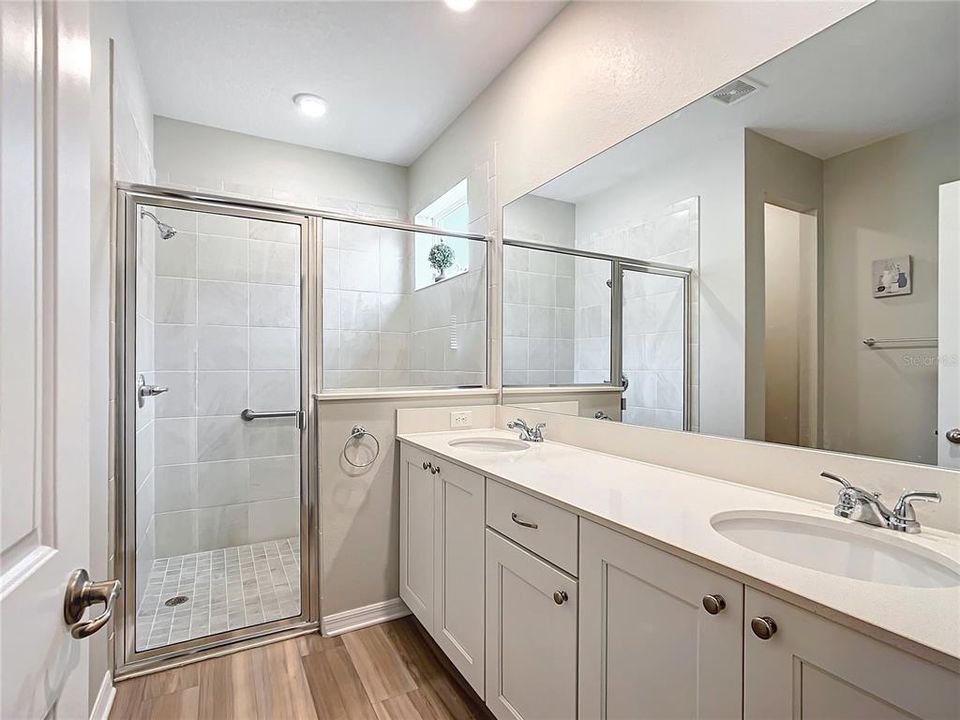 For Sale: $339,900 (2 beds, 2 baths, 1469 Square Feet)