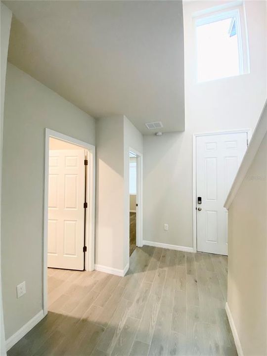 Active With Contract: $2,550 (4 beds, 3 baths, 2634 Square Feet)