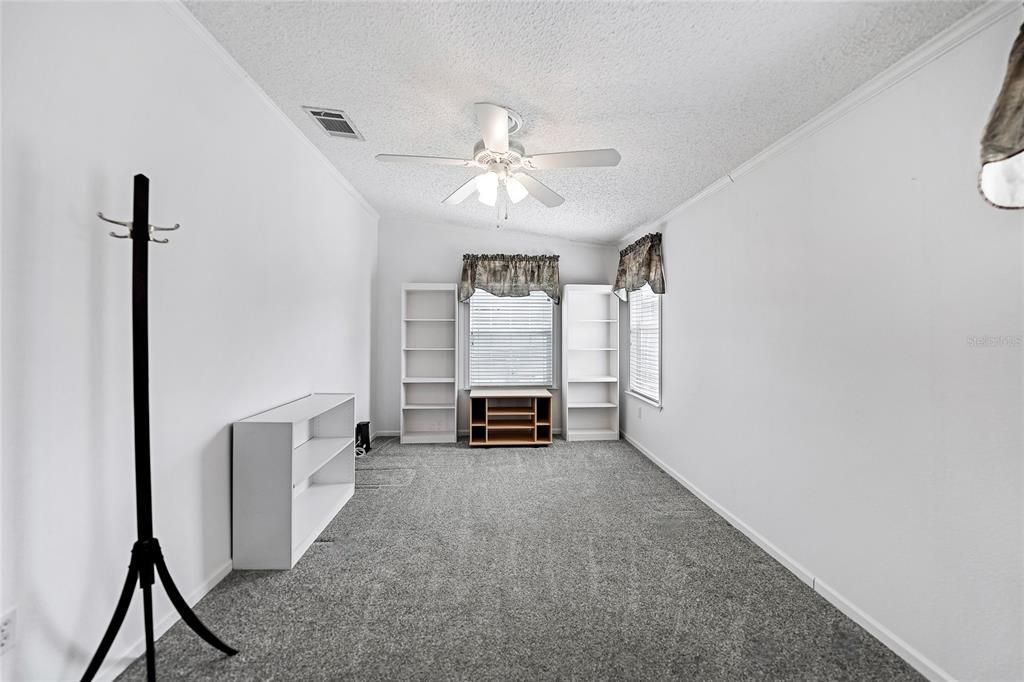 Active With Contract: $175,000 (2 beds, 2 baths, 1512 Square Feet)