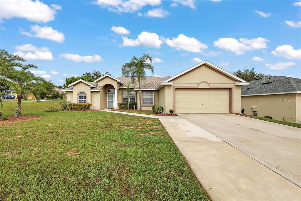 For Sale: $410,000 (4 beds, 2 baths, 2151 Square Feet)