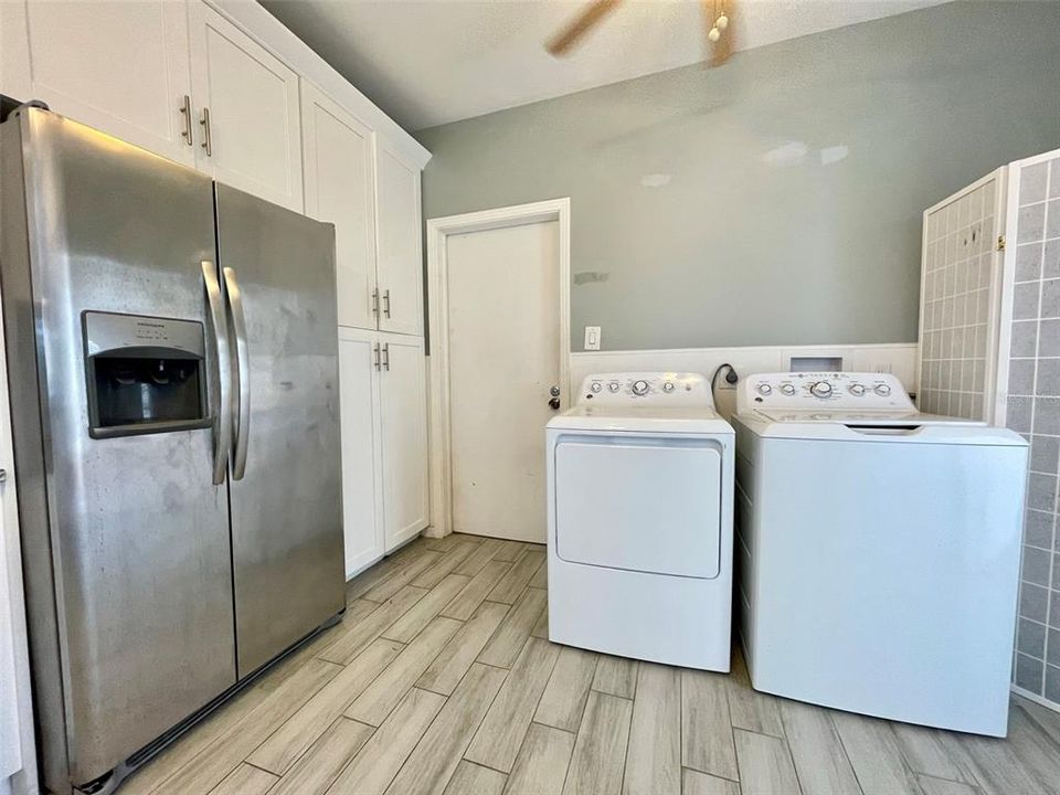 For Rent: $2,300 (3 beds, 1 baths, 1697 Square Feet)