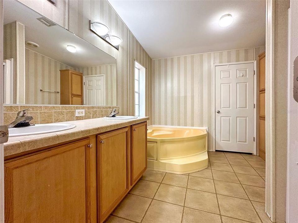 Primary Bathroom Suite