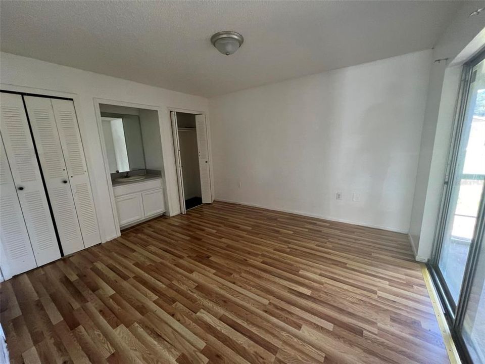 For Rent: $1,800 (3 beds, 2 baths, 1124 Square Feet)