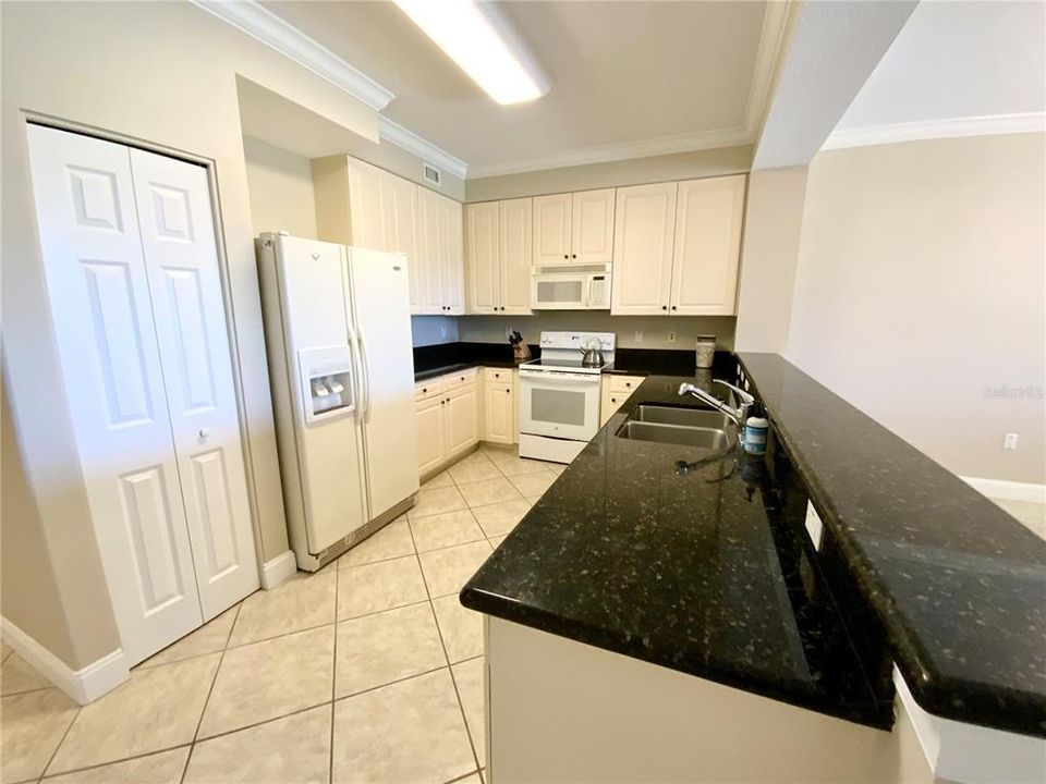 For Rent: $2,500 (3 beds, 2 baths, 1640 Square Feet)