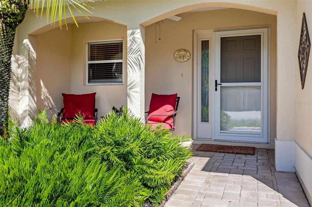 Lovely front porch!