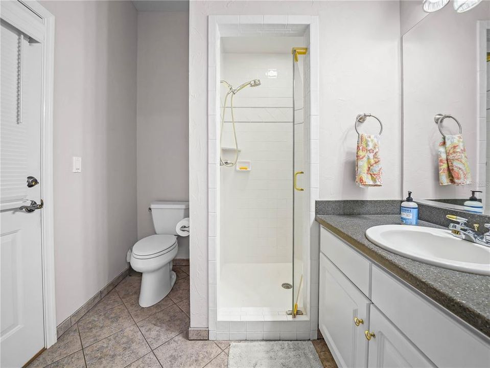 2nd Bathroom