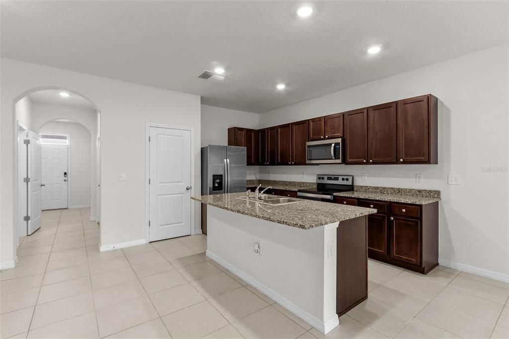 For Sale: $317,990 (3 beds, 2 baths, 1673 Square Feet)