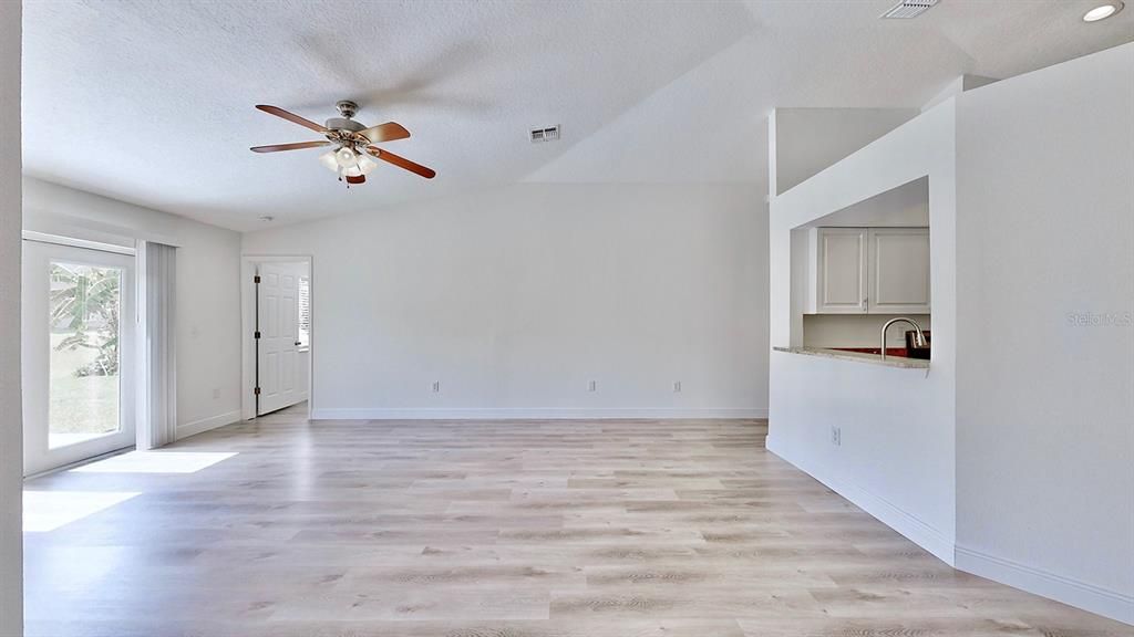 Active With Contract: $369,900 (4 beds, 2 baths, 1507 Square Feet)