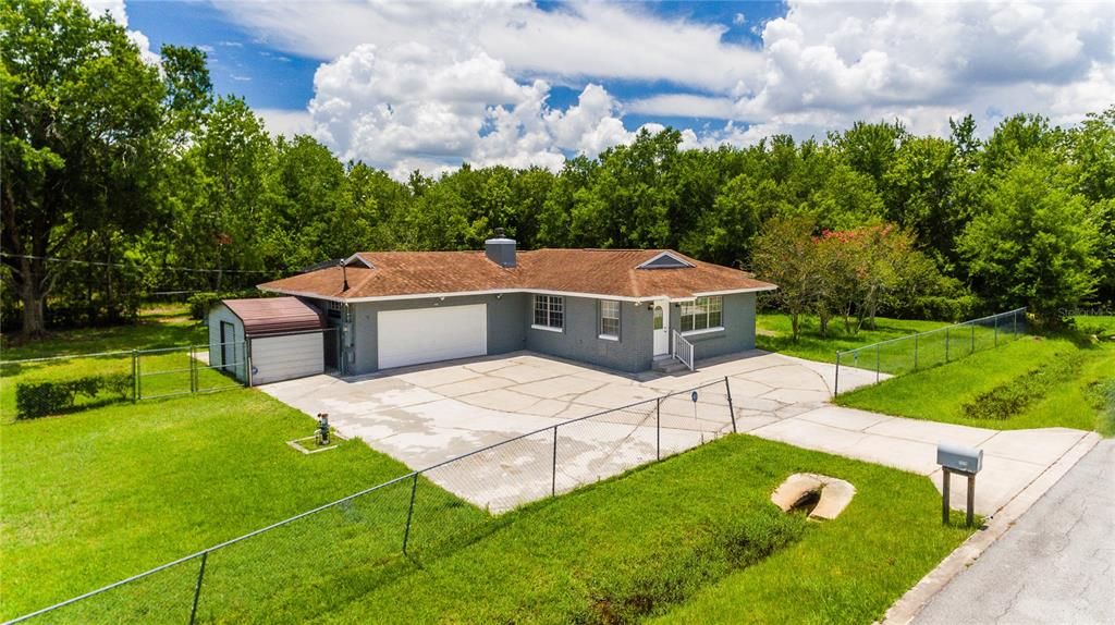 For Sale: $450,000 (3 beds, 2 baths, 1792 Square Feet)