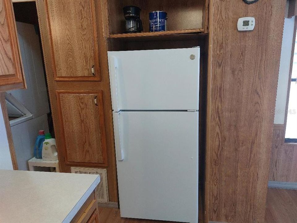 For Sale: $79,900 (1 beds, 1 baths, 406 Square Feet)