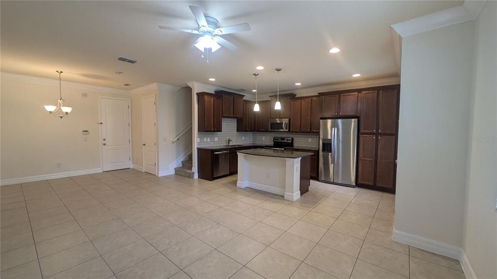 For Rent: $2,650 (3 beds, 2 baths, 1725 Square Feet)