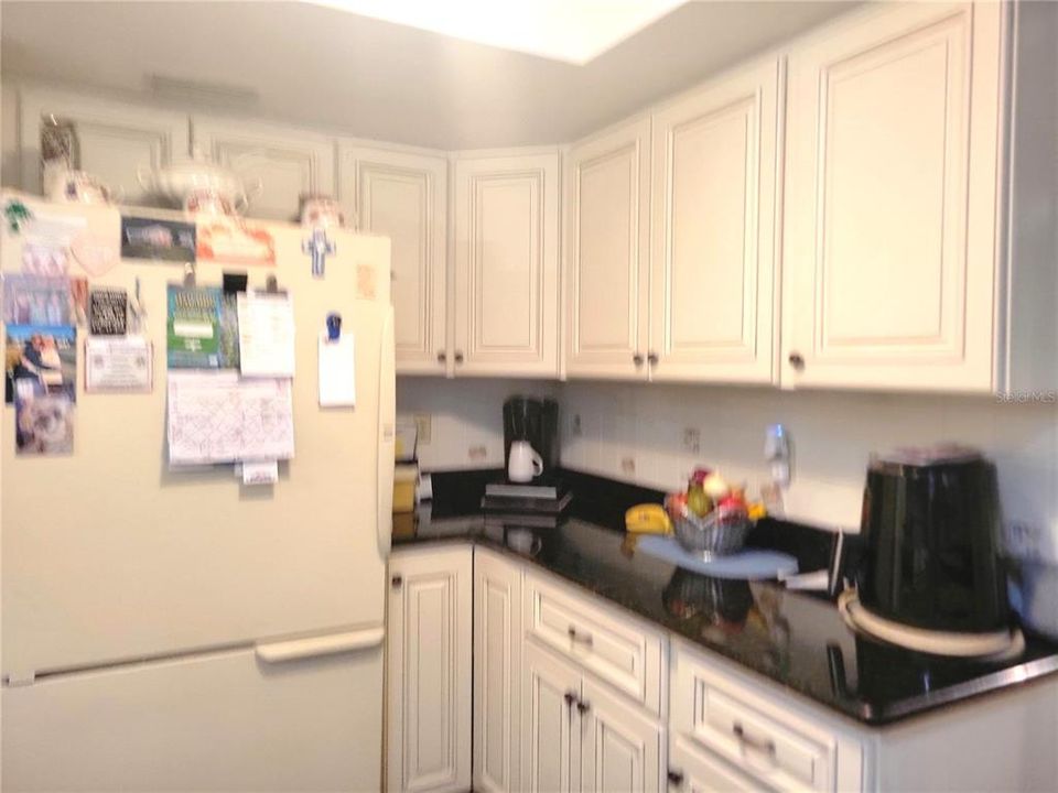 For Sale: $214,900 (2 beds, 2 baths, 1184 Square Feet)