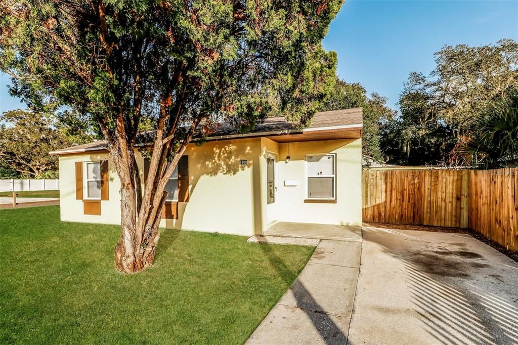 For Sale: $259,000 (3 beds, 1 baths, 1040 Square Feet)