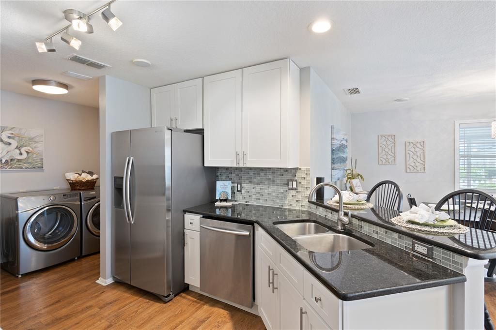 For Sale: $310,000 (2 beds, 2 baths, 1188 Square Feet)