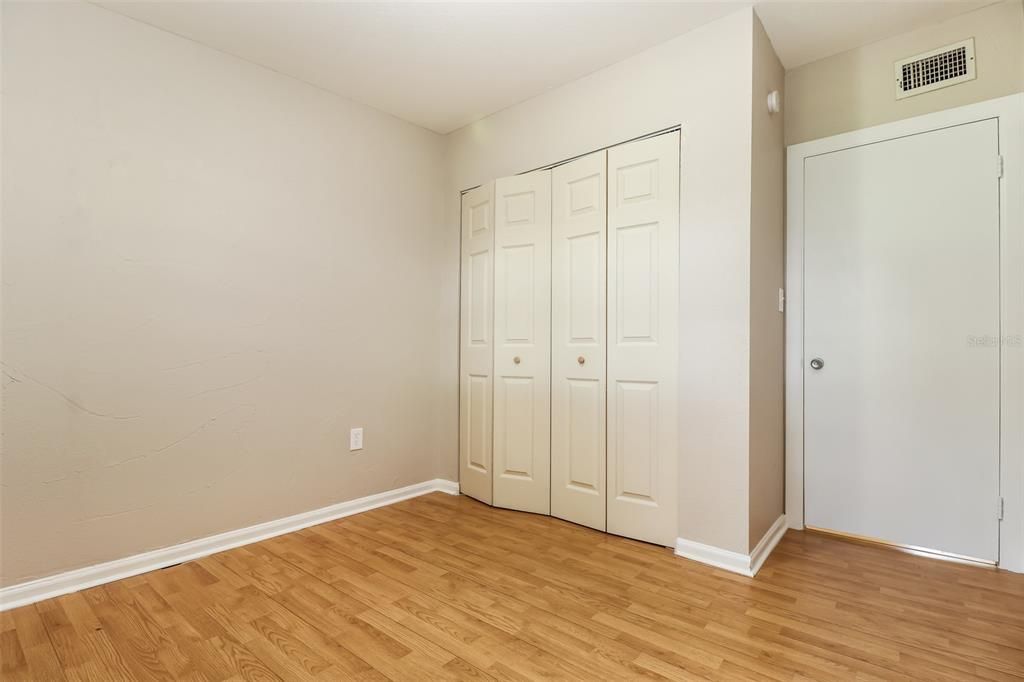 For Sale: $255,000 (3 beds, 1 baths, 1192 Square Feet)