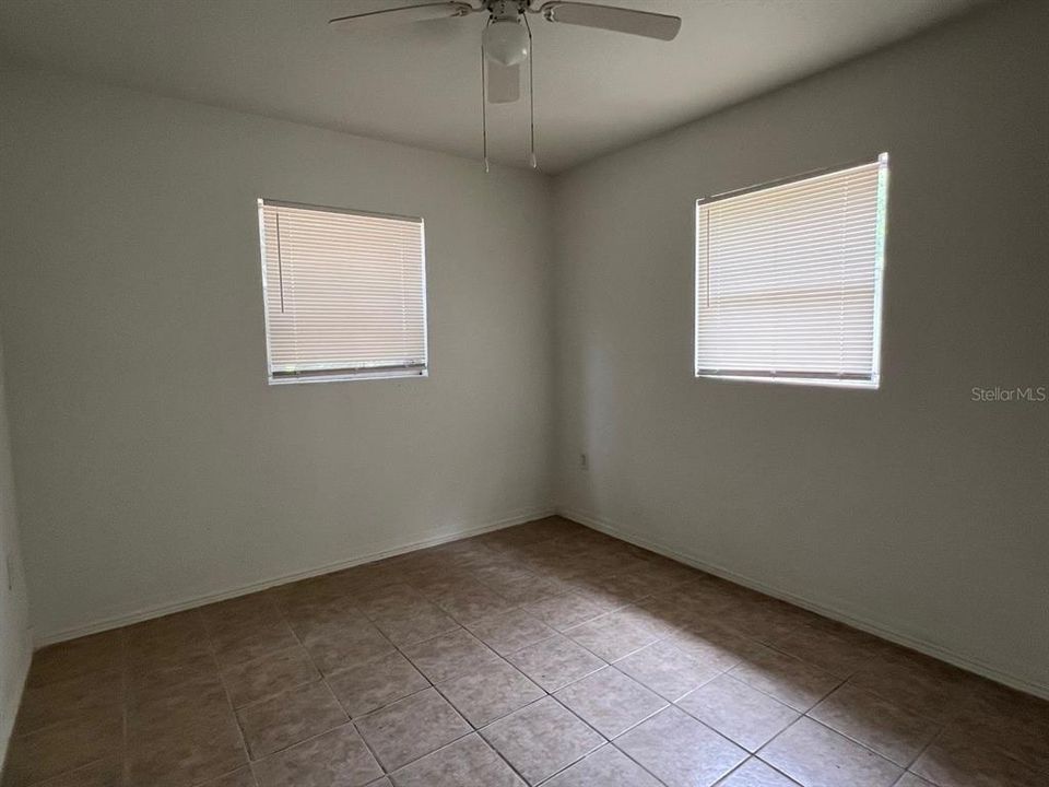 Active With Contract: $1,500 (2 beds, 1 baths, 720 Square Feet)