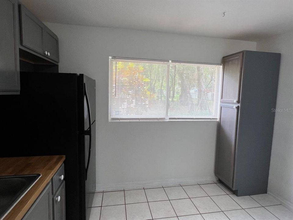 Active With Contract: $1,500 (2 beds, 1 baths, 720 Square Feet)