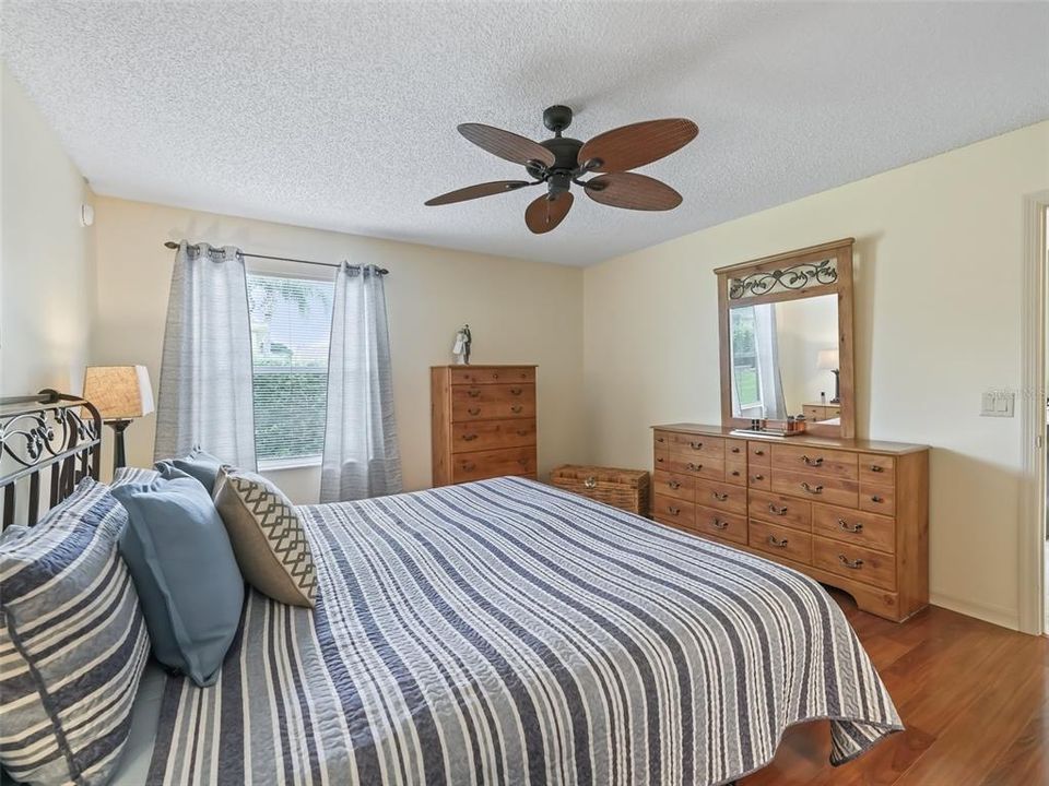 For Sale: $344,500 (3 beds, 2 baths, 1392 Square Feet)