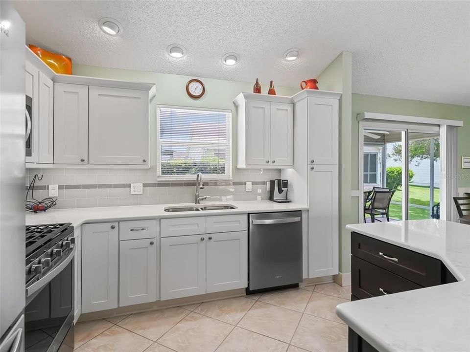 For Sale: $344,500 (3 beds, 2 baths, 1392 Square Feet)