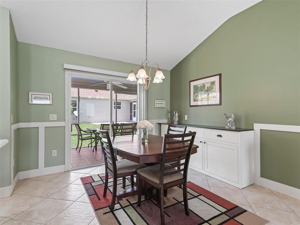 For Sale: $344,500 (3 beds, 2 baths, 1392 Square Feet)
