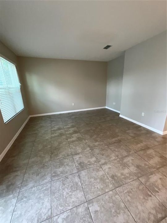 For Rent: $1,999 (3 beds, 2 baths, 1832 Square Feet)