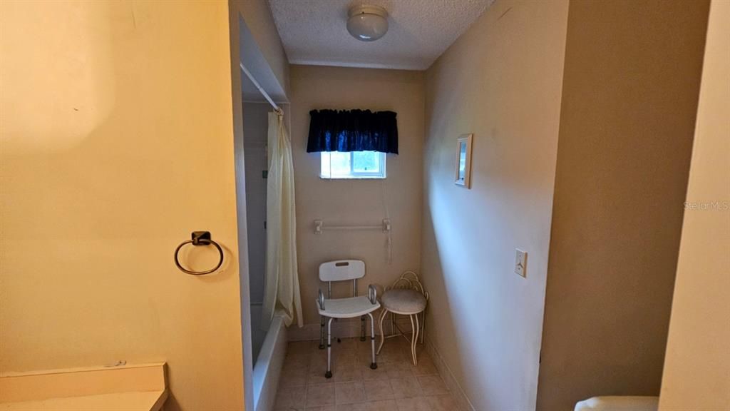 For Sale: $150,000 (3 beds, 2 baths, 1482 Square Feet)