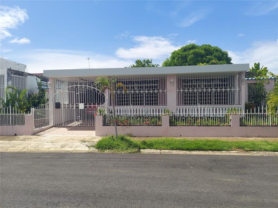 Vendido Recientemente: $200,000 (3 camas, 3 baños, 1135 Pies cuadrados)