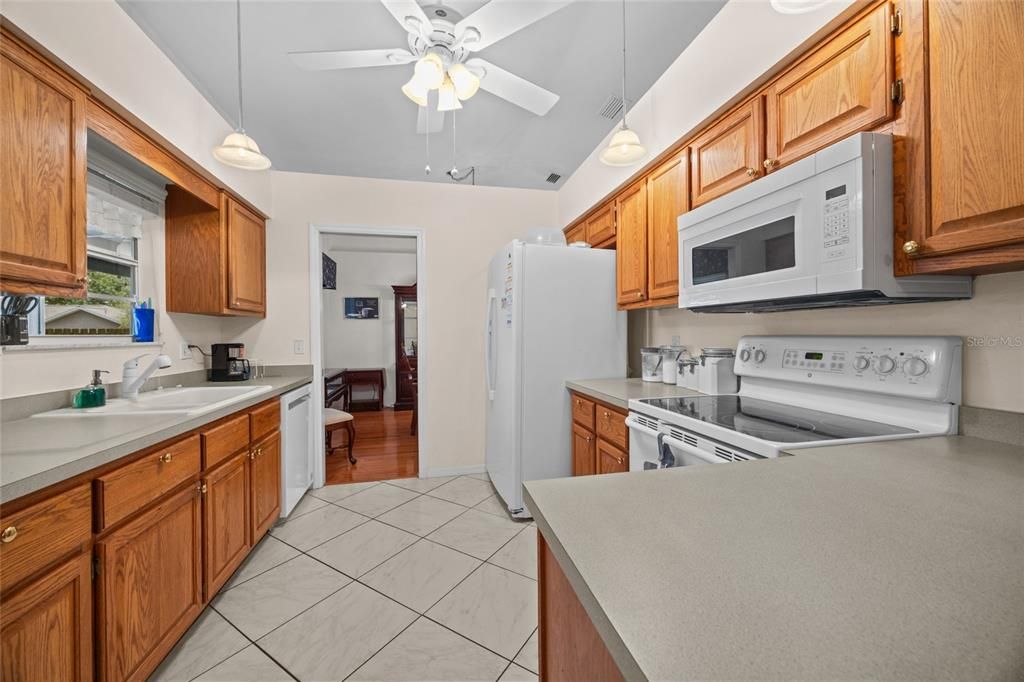 For Sale: $369,900 (3 beds, 2 baths, 2018 Square Feet)