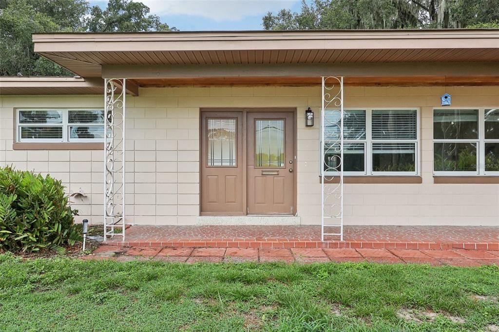 For Sale: $280,000 (3 beds, 2 baths, 1809 Square Feet)