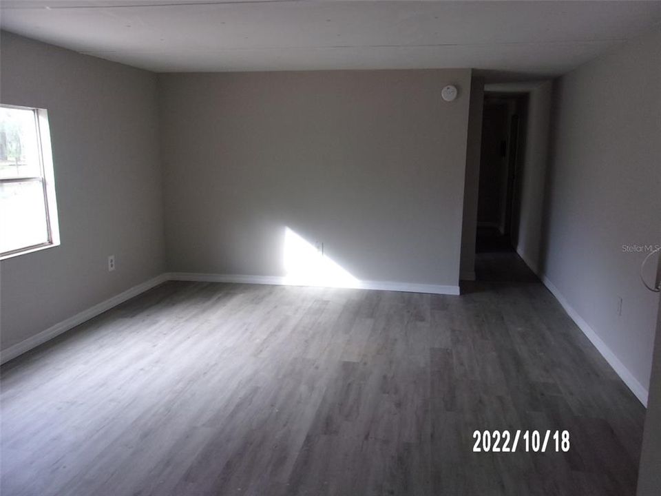 For Sale: $199,000 (2 beds, 1 baths, 672 Square Feet)