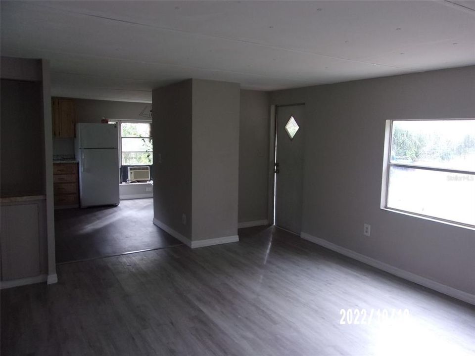 For Sale: $199,000 (2 beds, 1 baths, 672 Square Feet)