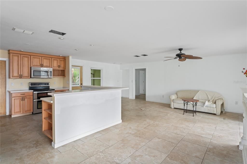For Sale: $599,000 (3 beds, 2 baths, 1357 Square Feet)