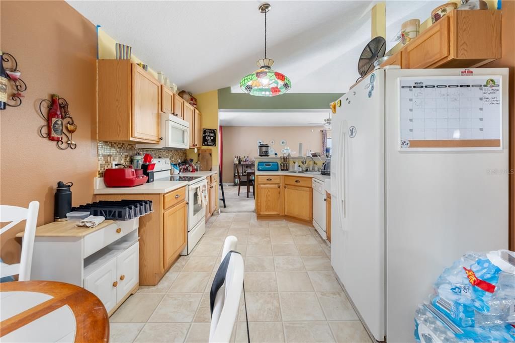 For Sale: $299,500 (3 beds, 2 baths, 1874 Square Feet)