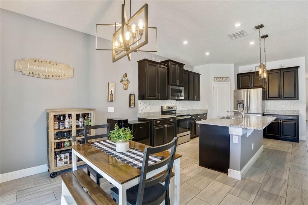 Kitchen/Dinning Area