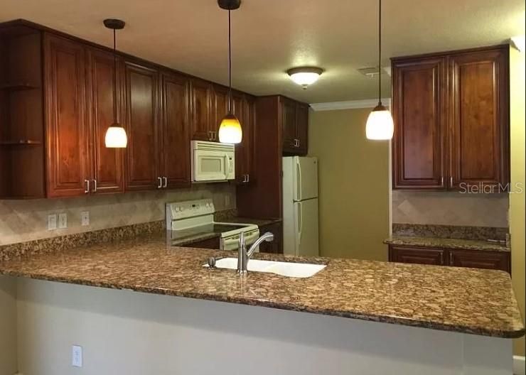 For Rent: $1,750 (2 beds, 2 baths, 1126 Square Feet)