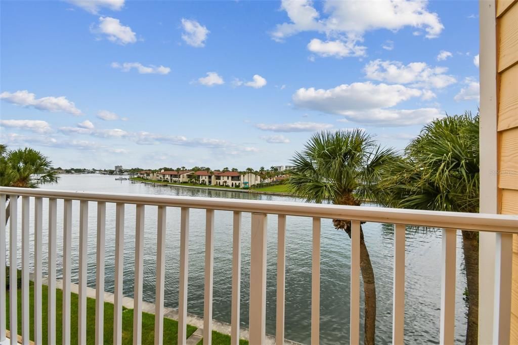 Escape from the stress of life on one of your 3 waterfront decks