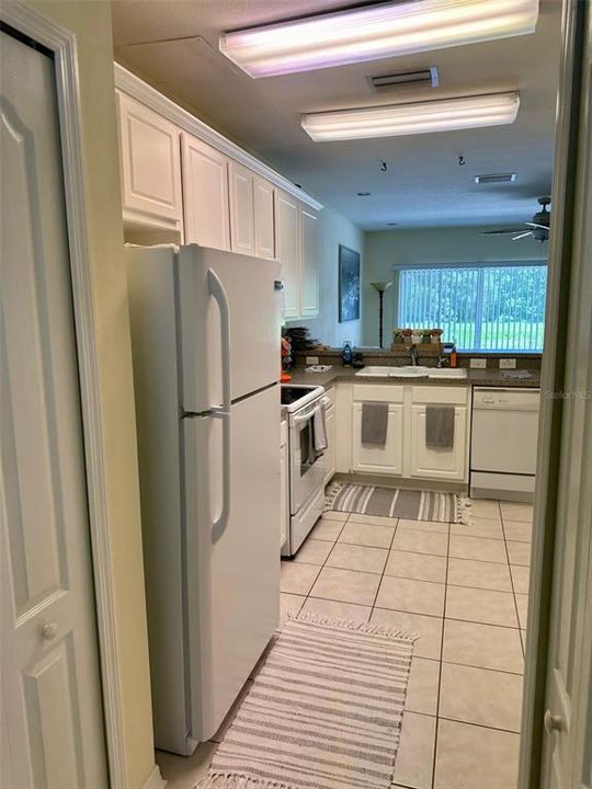 For Rent: $1,850 (2 beds, 2 baths, 1383 Square Feet)