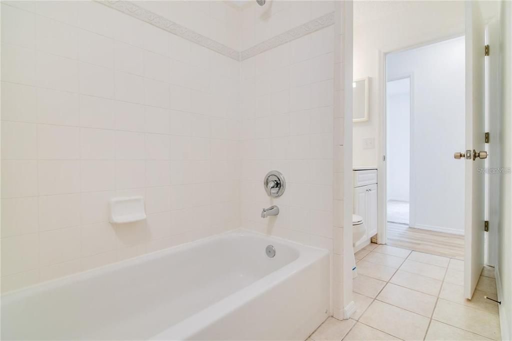 For Sale: $262,000 (3 beds, 1 baths, 1000 Square Feet)