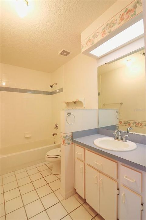For Rent: $1,750 (2 beds, 2 baths, 1341 Square Feet)