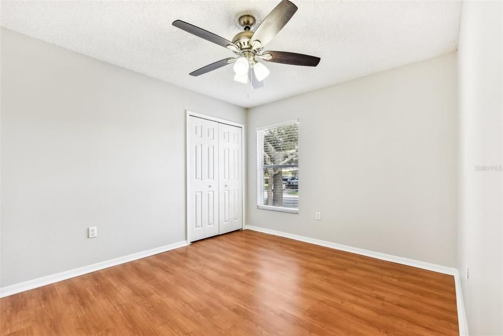 Active With Contract: $349,900 (3 beds, 2 baths, 1484 Square Feet)