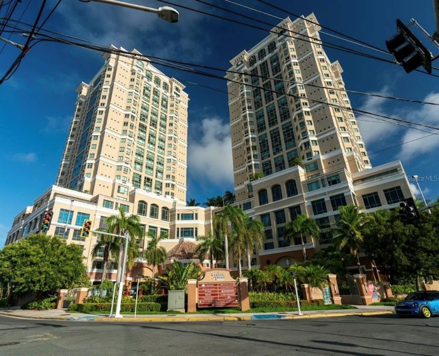 For Sale: $945,000 (3 beds, 2 baths, 1350 Square Feet)