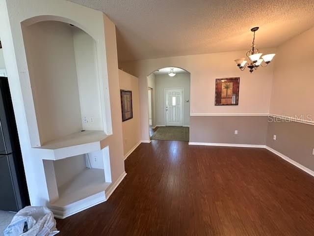 For Rent: $2,000 (3 beds, 2 baths, 1405 Square Feet)