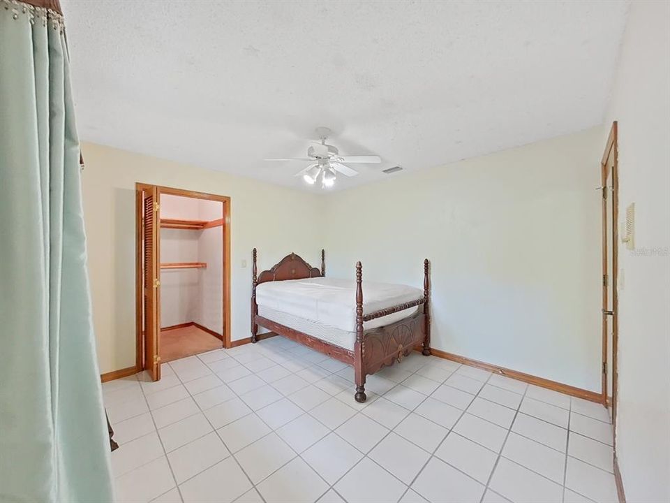 For Sale: $389,000 (4 beds, 2 baths, 2317 Square Feet)