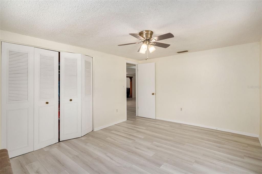 For Sale: $339,900 (3 beds, 2 baths, 1511 Square Feet)