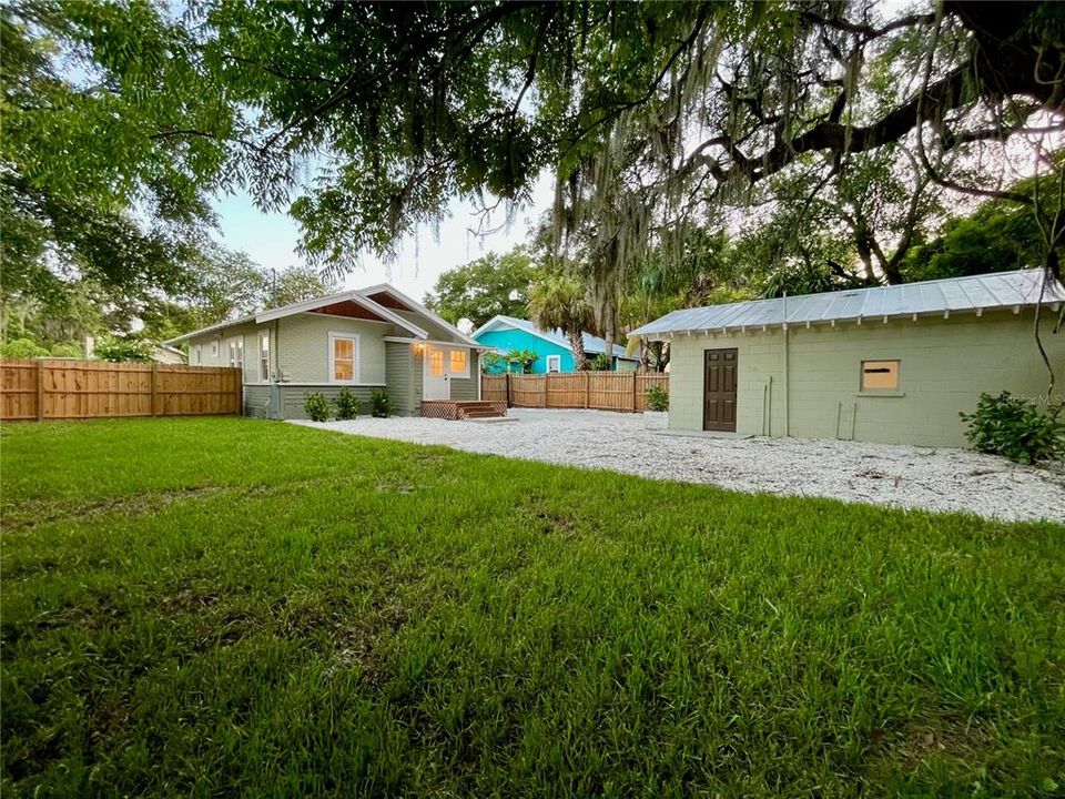 For Sale: $469,900 (3 beds, 2 baths, 1060 Square Feet)