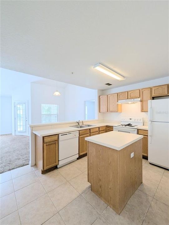 For Sale: $170,000 (2 beds, 2 baths, 1034 Square Feet)