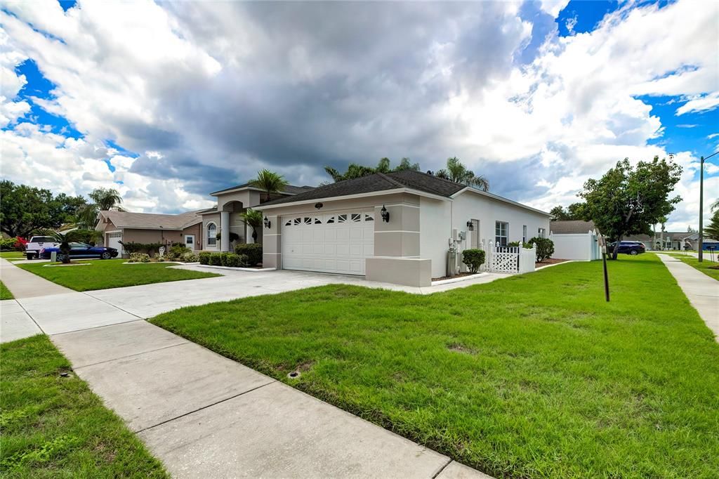 For Sale: $510,000 (3 beds, 2 baths, 2042 Square Feet)