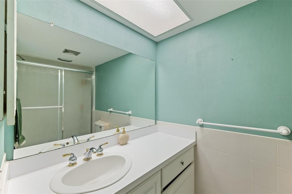 For Sale: $175,000 (2 beds, 2 baths, 1388 Square Feet)