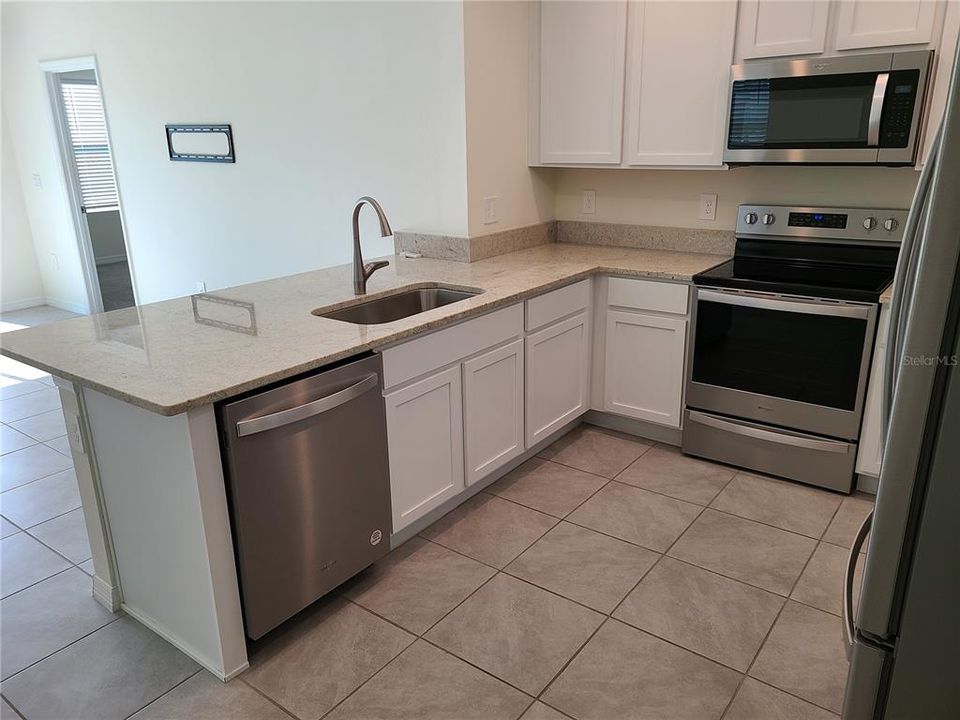 For Rent: $3,200 (3 beds, 2 baths, 1545 Square Feet)